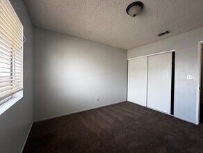 1700 E Ave Q14 in Palmdale, CA - Building Photo - Building Photo