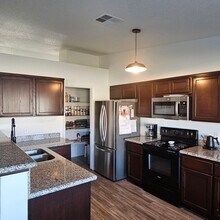 7718 E 43rd Ln in Yuma, AZ - Building Photo - Building Photo