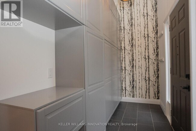 229 Westview Ct in Kitchener, ON - Building Photo - Building Photo