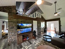 896 Vaughn Rd in Glenwood, AR - Building Photo