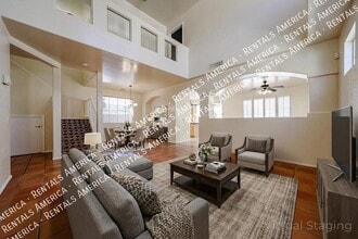 528 W Mountain Sage Dr in Phoenix, AZ - Building Photo - Building Photo