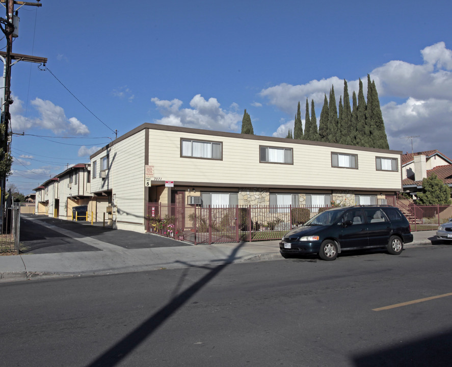 7071-7077 21st St in Westminster, CA - Building Photo