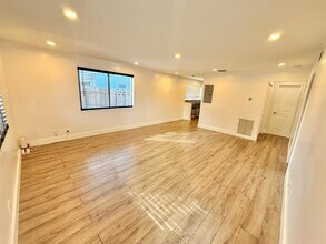 1941 NE 51st Ct in Fort Lauderdale, FL - Building Photo - Building Photo