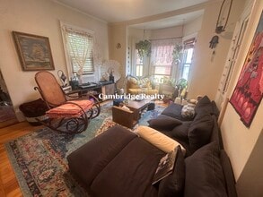 23 Berkeley St, Unit 1B in Somerville, MA - Foto de edificio - Building Photo