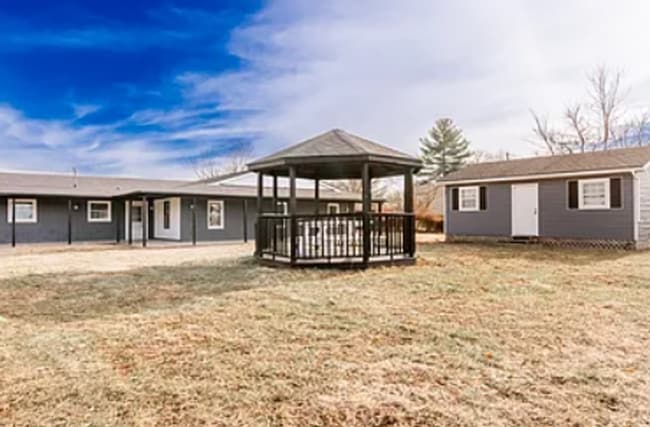 property at 16118 Cottonwood Dr