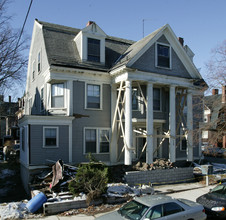 406 Brook St in Providence, RI - Building Photo - Building Photo