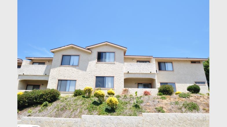 Sunset Terrace Apartments in Fallbrook, CA - Building Photo