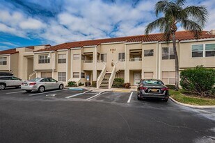 6141 Bahia Del Mar Blvd S in St. Petersburg, FL - Building Photo