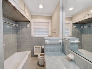 4414 Merrell Rd in Dallas, TX - Building Photo - Building Photo