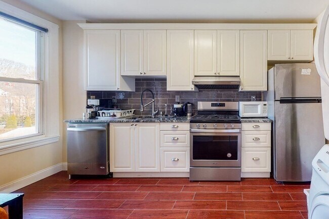 9 Wallingford Rd in Boston, MA - Building Photo - Building Photo