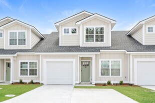 1173 Walker Point Way in Brunswick, GA - Building Photo