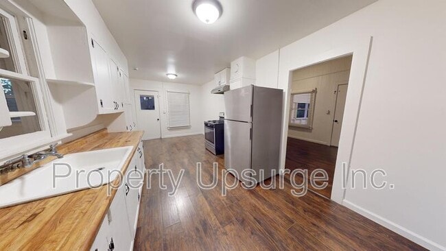 property at 648 Reeds Ave