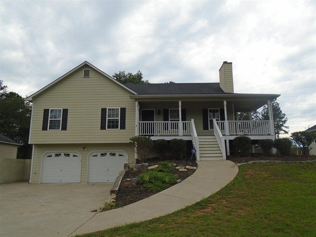 62 Misty Oak Ln in Dallas, GA - Building Photo