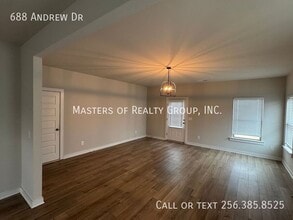 688 Andrew Dr in Weaver, AL - Building Photo - Building Photo
