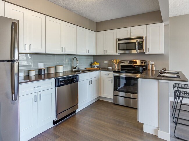 2551 N Clark St in Chicago, IL - Building Photo - Building Photo