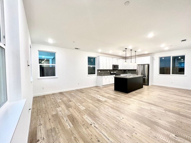 1908 Orfanos Ranch Dr in Brentwood, CA - Building Photo - Building Photo