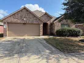 21118 Kirkland Woods Dr in Houston, TX - Building Photo