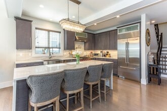 38 Hilliard Ave in Edgewater, NJ - Building Photo - Building Photo