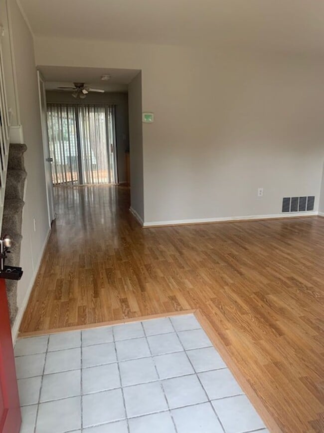 6425 Continental Dr in Glen Burnie, MD - Building Photo - Building Photo