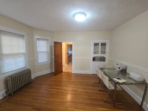 49 Parsons St, Unit #1 in Boston, MA - Foto de edificio - Building Photo