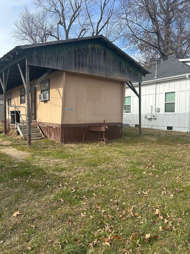 property at 119 N Starr Ave