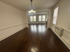 160 Elm St in West Haven, CT - Building Photo - Building Photo