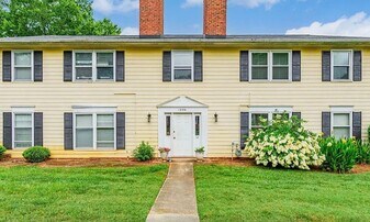 1806 Ebenezer Rd in Rock Hill, SC - Building Photo