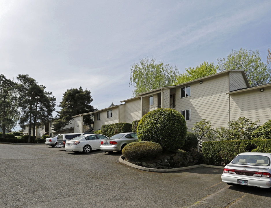 Aspen Terrace Apartments in Portland, OR - Building Photo