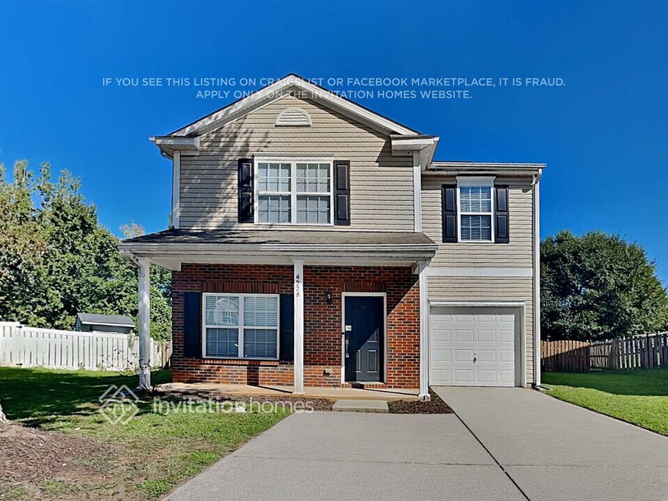 4228 Gifford Park Ct in Charlotte, NC - Building Photo