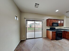 17646 W Bridger St in Surprise, AZ - Foto de edificio - Building Photo