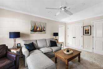 39 Foxwood Cir in Mt Kisco, NY - Building Photo - Building Photo