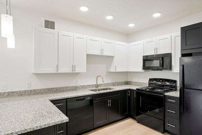 2960 Hawthorn Ave in Boulder, CO - Foto de edificio - Building Photo