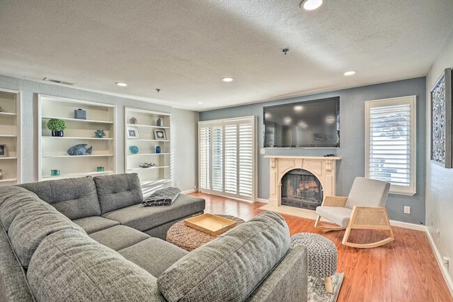 222 Palmetto Ave in Pacifica, CA - Building Photo - Building Photo