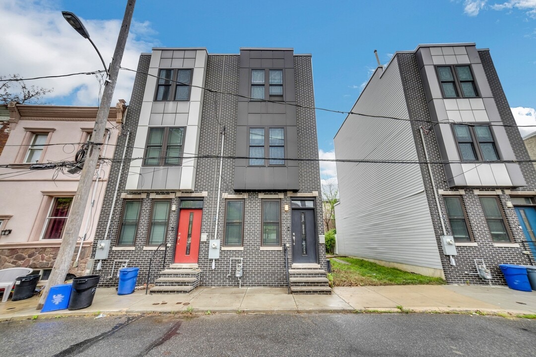 535 Morse St in Philadelphia, PA - Foto de edificio