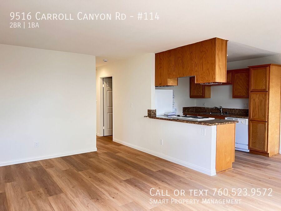 9516 Carroll Canyon Rd in San Diego, CA - Building Photo