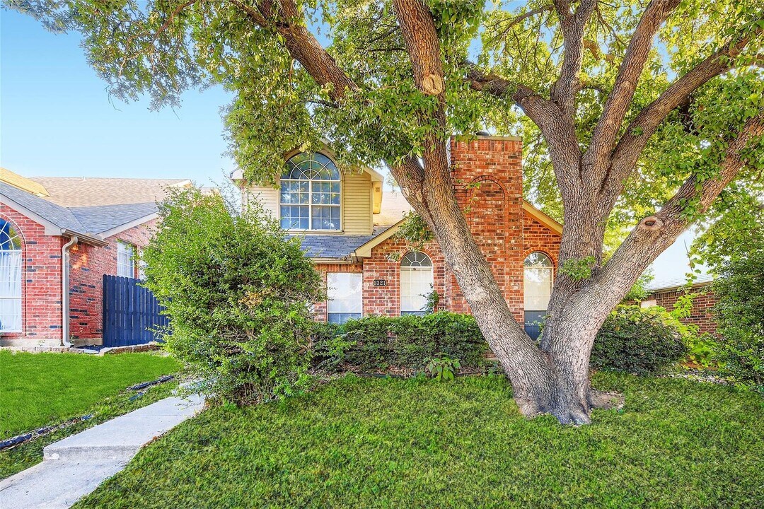 1321 Overlook Dr in Lewisville, TX - Building Photo