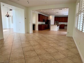 7873 Sleeping Lily Dr in Las Vegas, NV - Building Photo - Building Photo