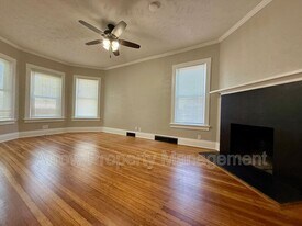 120 S 28th St in Lincoln, NE - Building Photo