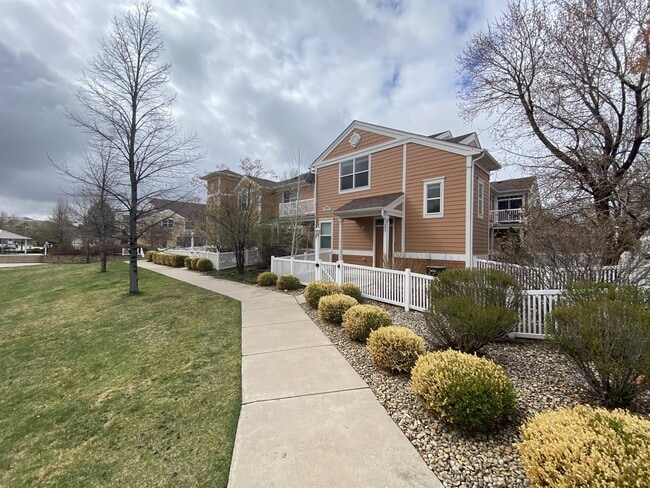 property at 2115 Grays Peak Dr