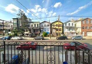 47 Jewett Ave in Jersey City, NJ - Building Photo - Building Photo