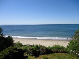 723 1/2 Seacliff Dr in Aptos, CA - Building Photo