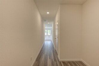 10207 Purple Daphne Ln in Houston, TX - Building Photo - Building Photo