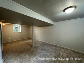Lower Level Studio Apartment in Sioux Falls, SD - Building Photo - Building Photo