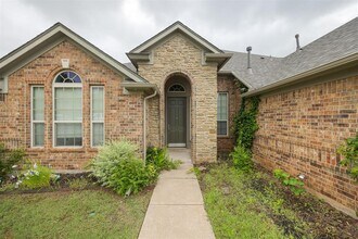 18416 El Greco Dr in Edmond, OK - Building Photo - Building Photo