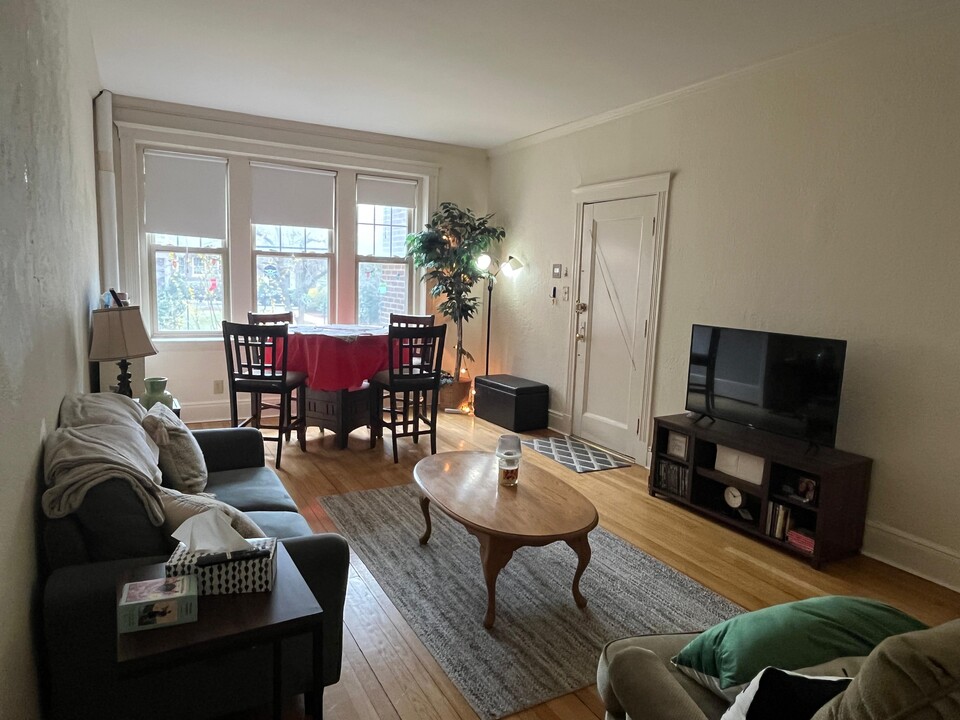 26 Alton Pl, Unit 2 in Brookline, MA - Building Photo