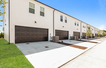 228 River Rock Dr in Lebanon, TN - Building Photo - Building Photo