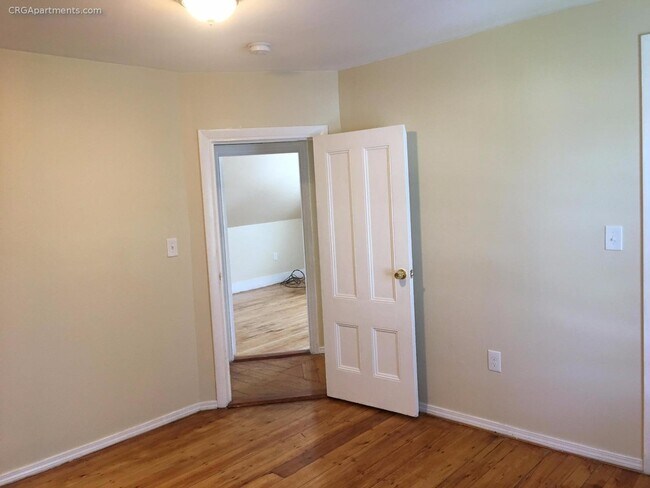 39 Watts St, Unit 2 in Malden, MA - Building Photo - Building Photo