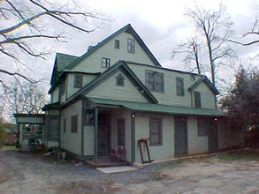 523 Holderness St in Atlanta, GA - Building Photo - Building Photo