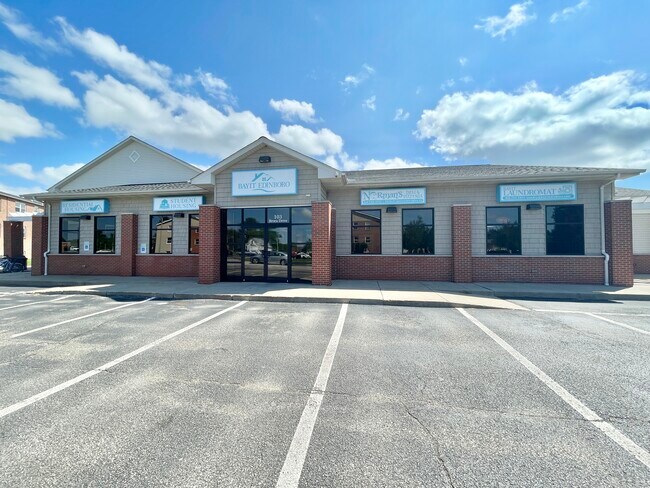 Bayit Edinboro Apartment Rentals in Edinboro, PA - Foto de edificio - Building Photo