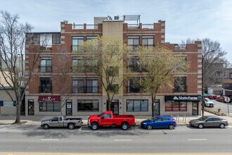 2207 N Western Ave in Chicago, IL - Building Photo - Building Photo